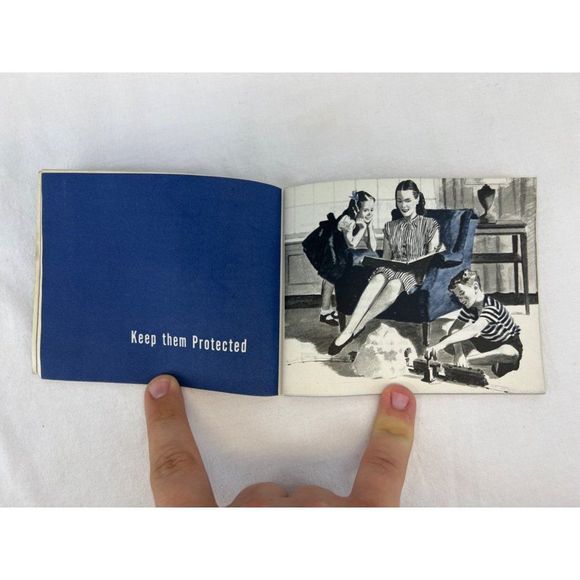 1945 WWII Ruptured Duck Honorable Discharge Booklet Going Back to Civilian Life - Picture 8 of 10